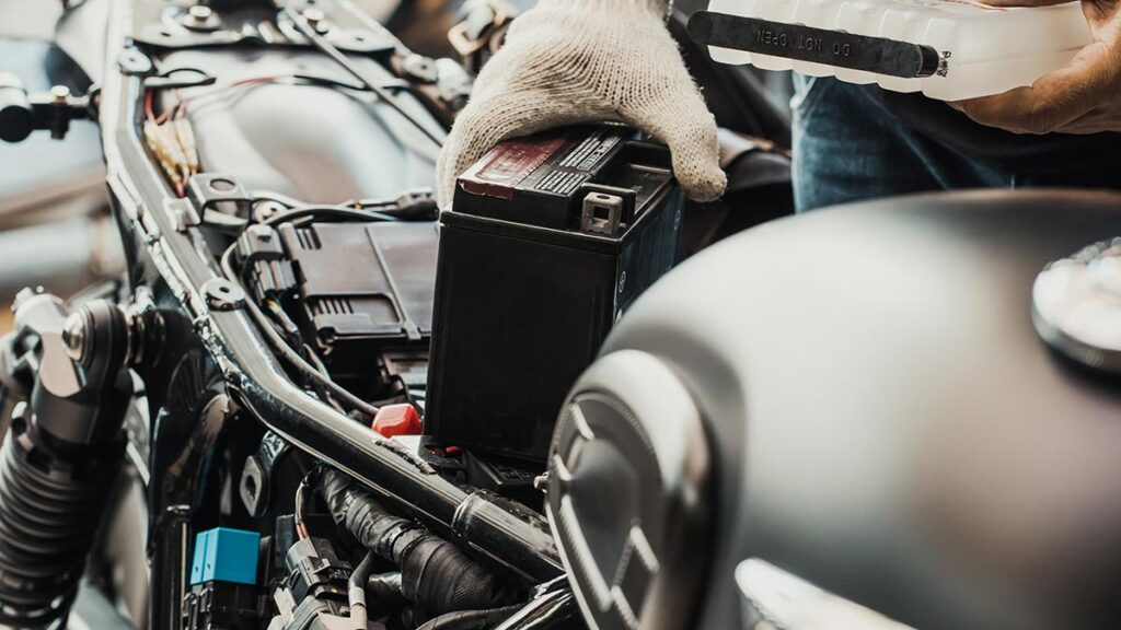 Prolongar a vida útil bateria de moto